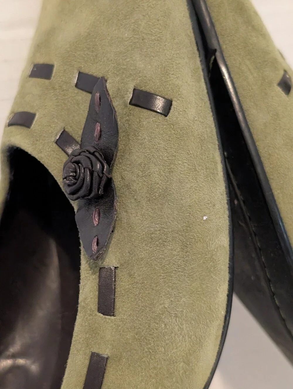Van Eli Green Suede Pumps Sz. 10M